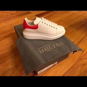 Alexander McQueen leather sneaker